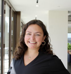Julia Moluf-Team-member